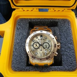 Brand new authentic pro diver invicta watch